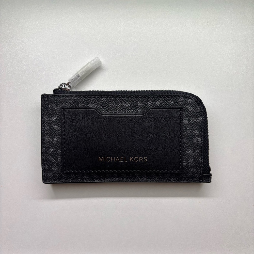 NWT Michael Kors Monogram Zip Card Holder Wallet